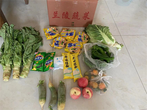 清华园志愿者4.jpg