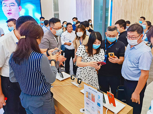 华为Mate-50系列2.jpg