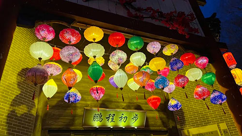 一街灯火迎新春，年味尽在龙园金街4.jpg